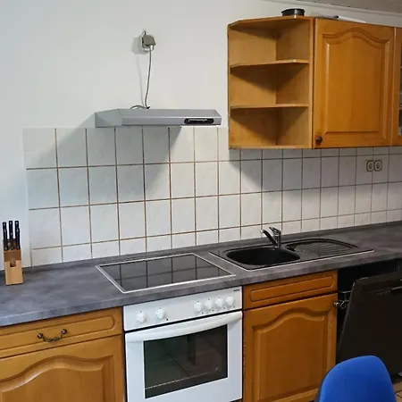 Komfortable In Mit Voll Ausgestatteter Kueche Und Guter Verkehrsanbindung Apartment *